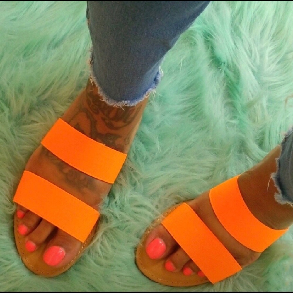 ****PRICE IS FIRM****Neon orange sandals - Picture 2 of 4